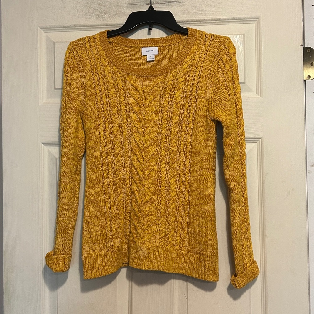 Old Navy Yellow Gold Cable Knit Crew Neck Sweater Size Small